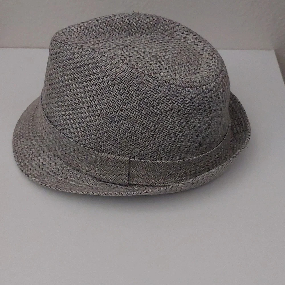 Fedora hat Gray Woven Unisex Euc